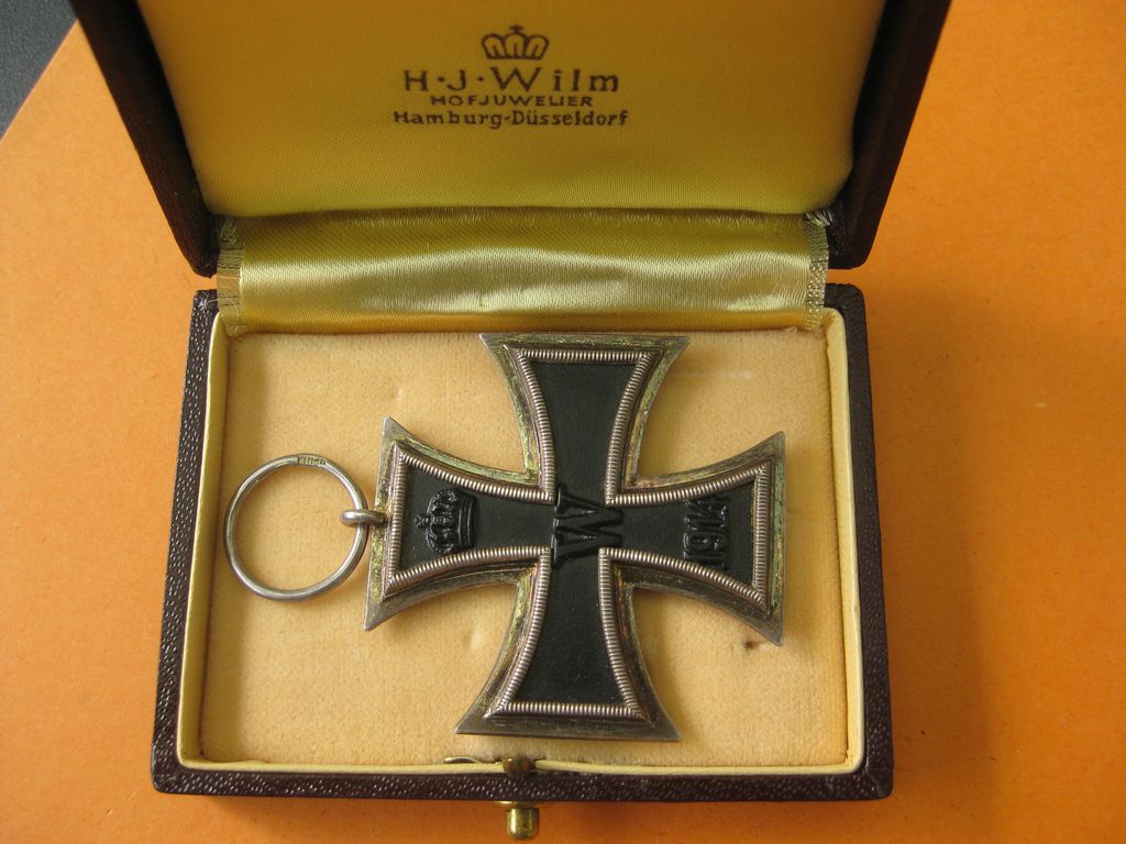 Eisernes Kreuz 2.Klasse 1914 (EK2/14) Hersteller "WILM" im VERLEIHUNGSETUI / Verkaufsetui Orden Kaiserreich
