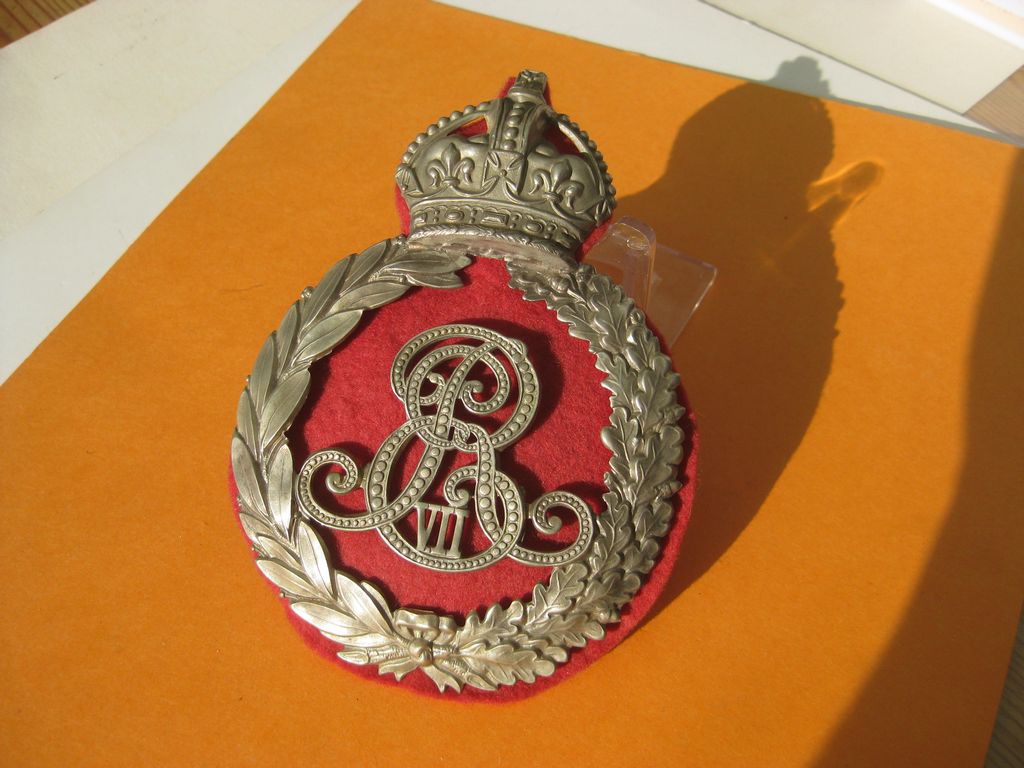 Südafrika / England Uniformteil Helmbeschlag für Polizeihelm