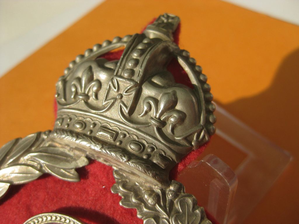 Südafrika / England Uniformteil Helmbeschlag für Polizeihelm