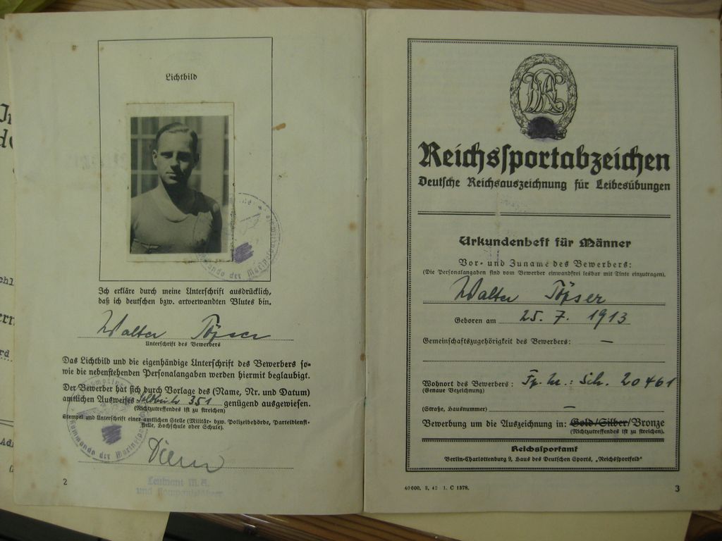 Fotoalbum Wehrmacht Schlachtschiff SCHARNHORST KANALDURCHBRUCH Operation Cerberus Februar 1942 (!!)Kriegsmarine Verleihungsurkunde Eisernes Kreuz 1939