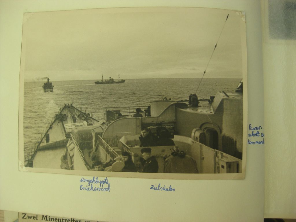 Fotoalbum Wehrmacht Schlachtschiff SCHARNHORST KANALDURCHBRUCH Operation Cerberus Februar 1942 (!!)Kriegsmarine Verleihungsurkunde Eisernes Kreuz 1939