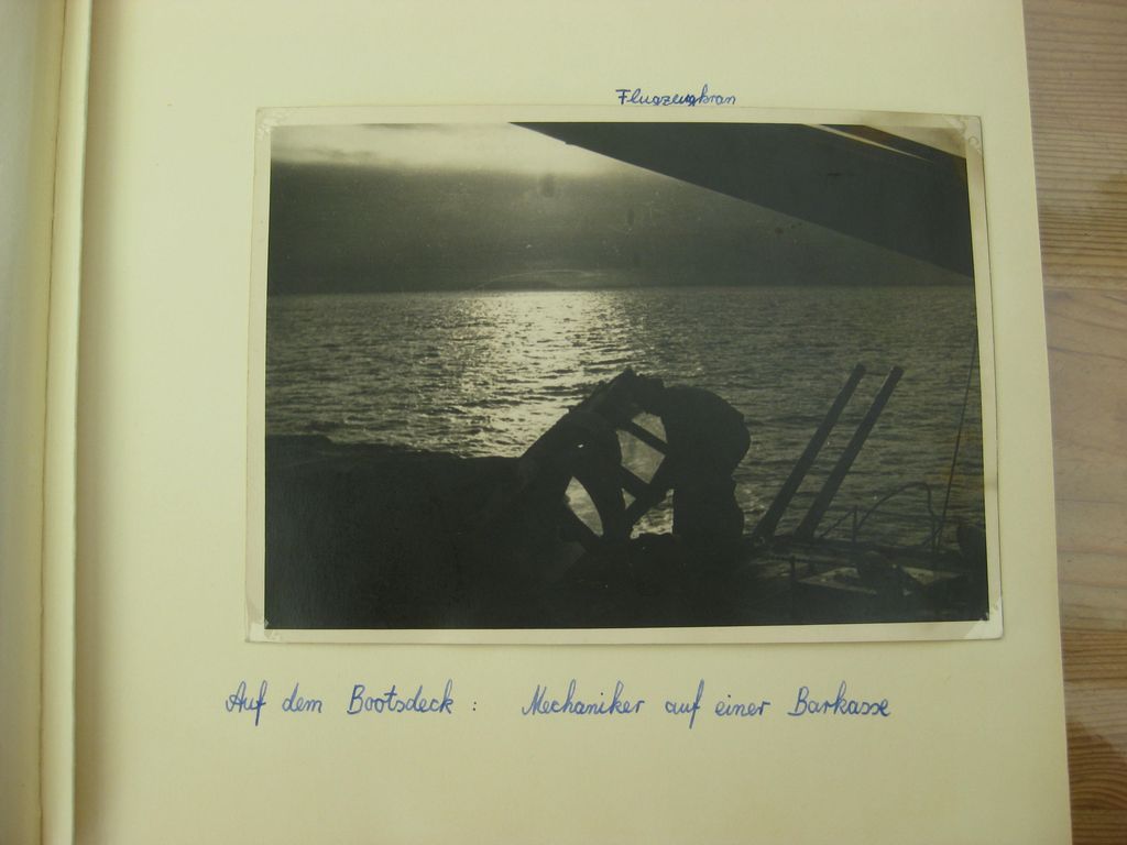 Fotoalbum Wehrmacht Schlachtschiff SCHARNHORST KANALDURCHBRUCH Operation Cerberus Februar 1942 (!!)Kriegsmarine Verleihungsurkunde Eisernes Kreuz 1939