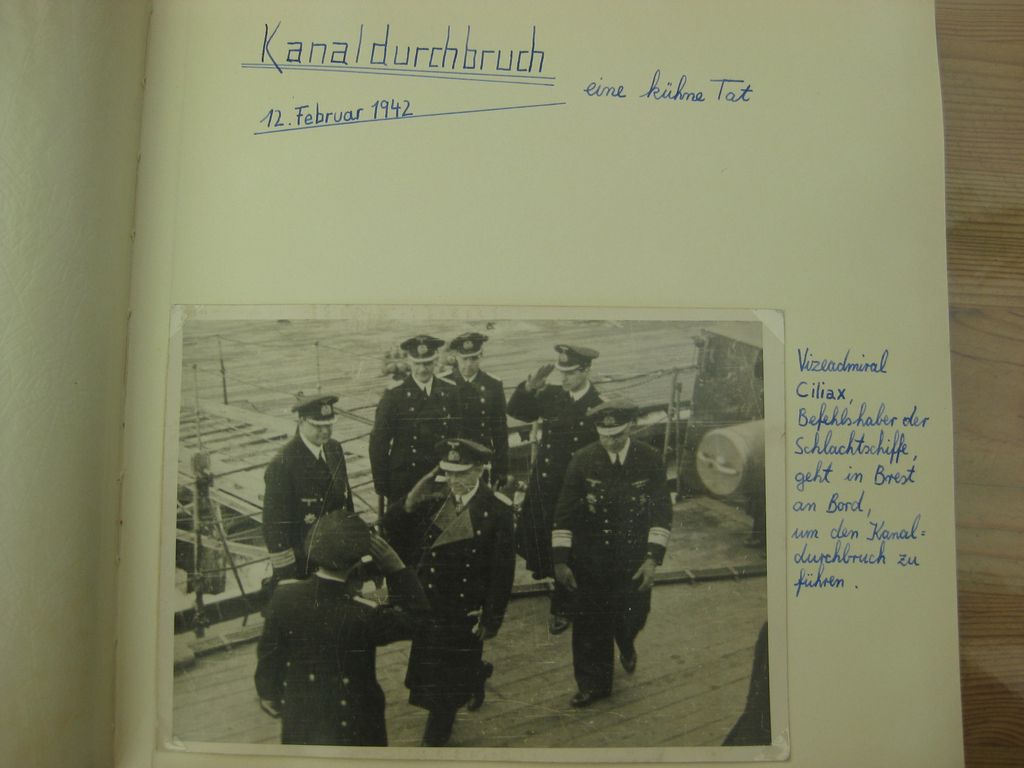 Fotoalbum Wehrmacht Schlachtschiff SCHARNHORST KANALDURCHBRUCH Operation Cerberus Februar 1942 (!!)Kriegsmarine Verleihungsurkunde Eisernes Kreuz 1939