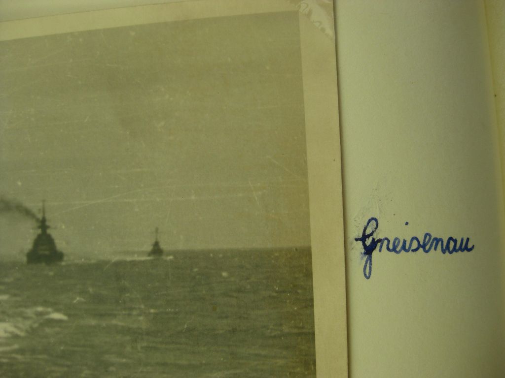 Fotoalbum Wehrmacht Schlachtschiff SCHARNHORST KANALDURCHBRUCH Operation Cerberus Februar 1942 (!!)Kriegsmarine Verleihungsurkunde Eisernes Kreuz 1939