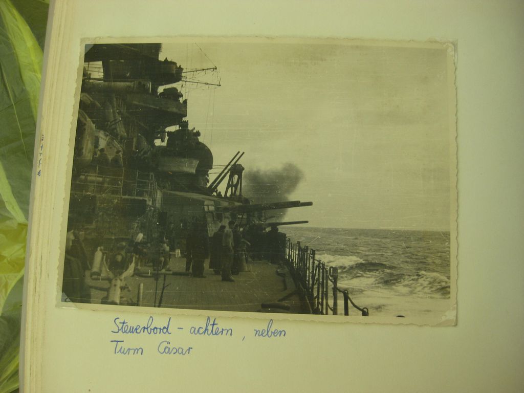 Fotoalbum Wehrmacht Schlachtschiff SCHARNHORST KANALDURCHBRUCH Operation Cerberus Februar 1942 (!!)Kriegsmarine Verleihungsurkunde Eisernes Kreuz 1939