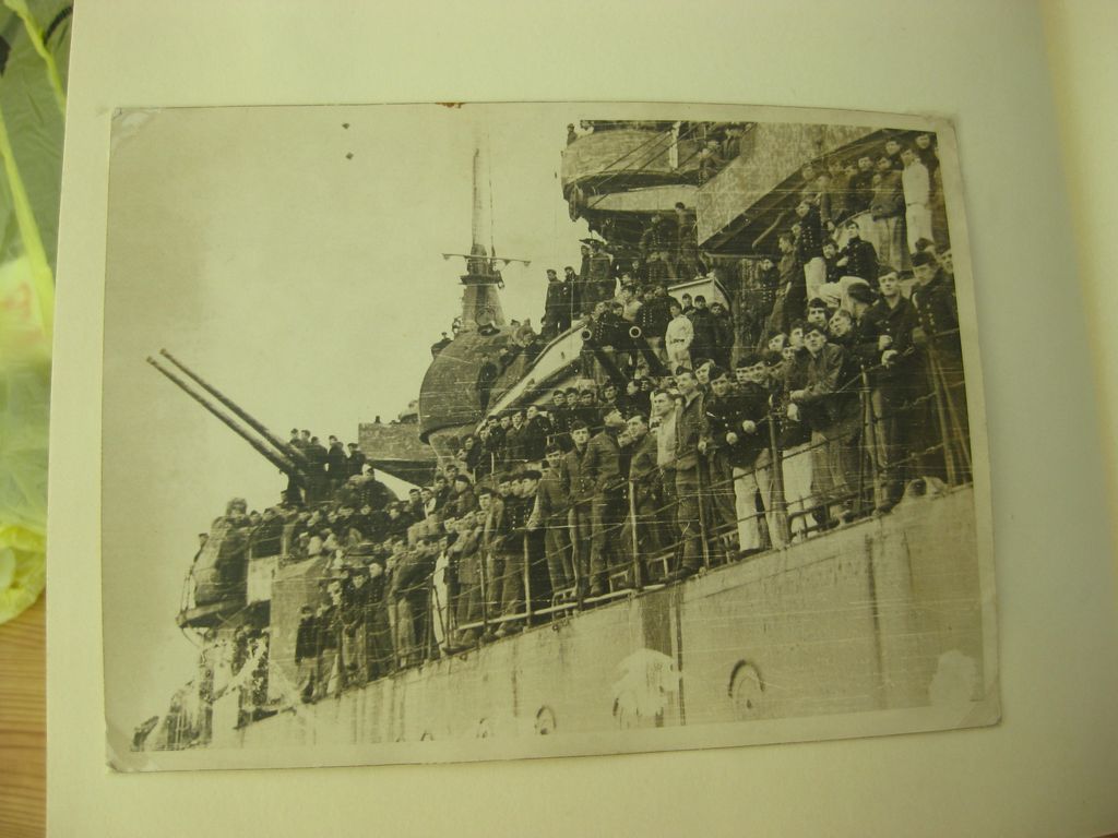 Fotoalbum Wehrmacht Schlachtschiff SCHARNHORST KANALDURCHBRUCH Operation Cerberus Februar 1942 (!!)Kriegsmarine Verleihungsurkunde Eisernes Kreuz 1939