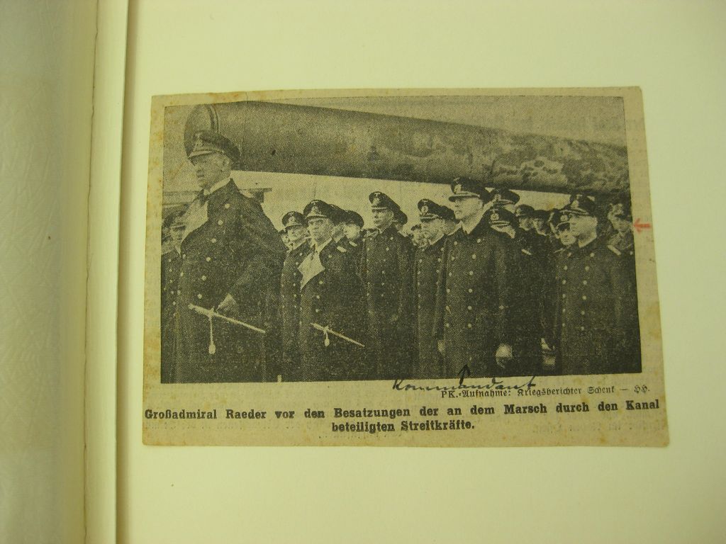 Fotoalbum Wehrmacht Schlachtschiff SCHARNHORST KANALDURCHBRUCH Operation Cerberus Februar 1942 (!!)Kriegsmarine Verleihungsurkunde Eisernes Kreuz 1939