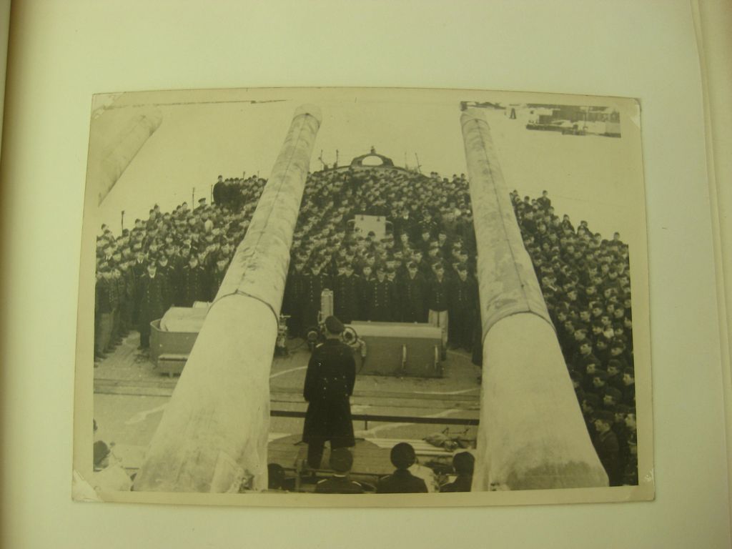 Fotoalbum Wehrmacht Schlachtschiff SCHARNHORST KANALDURCHBRUCH Operation Cerberus Februar 1942 (!!)Kriegsmarine Verleihungsurkunde Eisernes Kreuz 1939