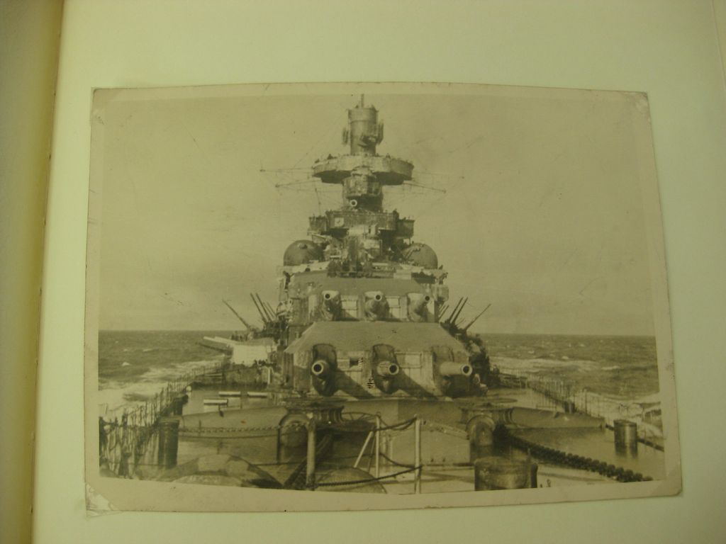 Fotoalbum Wehrmacht Schlachtschiff SCHARNHORST KANALDURCHBRUCH Operation Cerberus Februar 1942 (!!)Kriegsmarine Verleihungsurkunde Eisernes Kreuz 1939