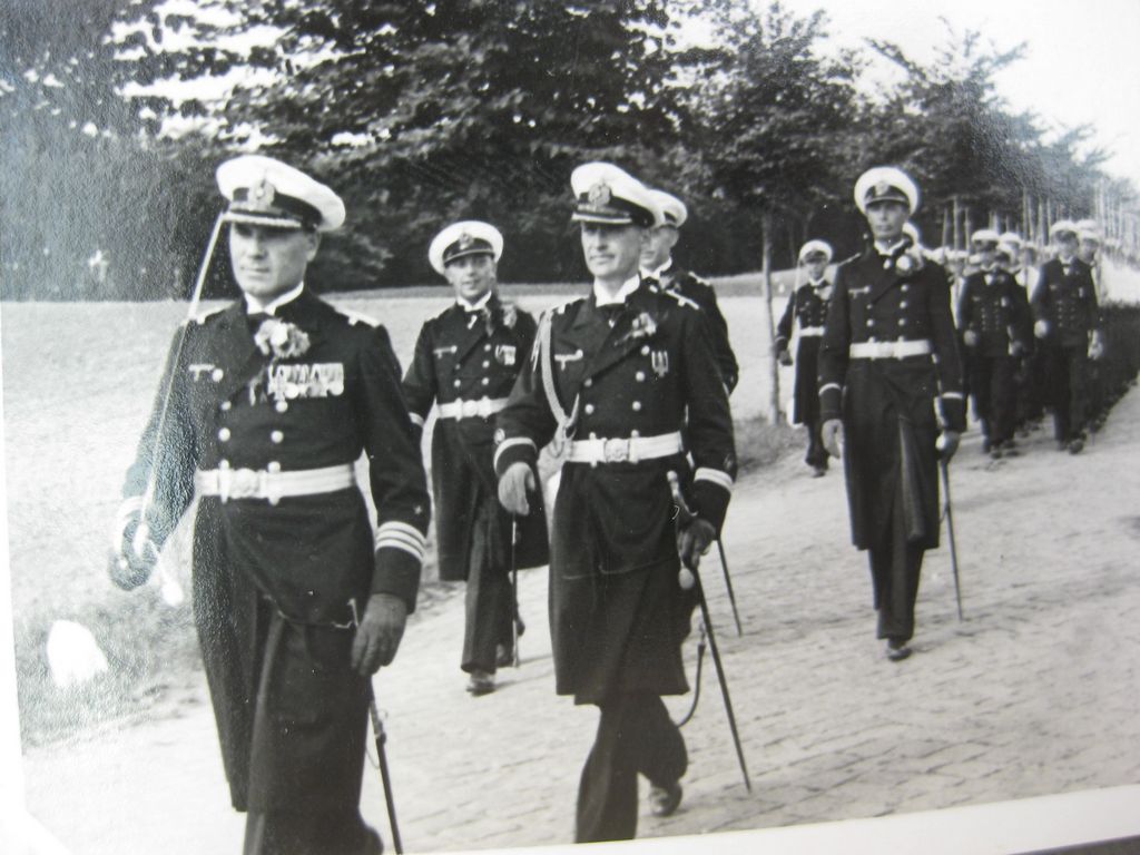 Fotoalbum Zerstörer GEORG THIELE , Matrose ist später auf Schlachtschiff Bismarck gefallen / Seetod (!!) Kriegsmarine Wehrmacht 3.Reich Seefahrt