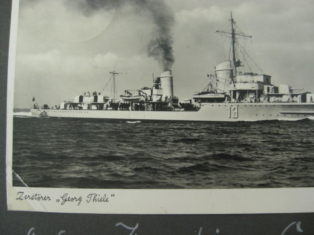 Fotoalbum Zerstörer GEORG THIELE , Matrose ist später auf Schlachtschiff Bismarck gefallen / Seetod (!!) Kriegsmarine Wehrmacht 3.Reich Seefahrt