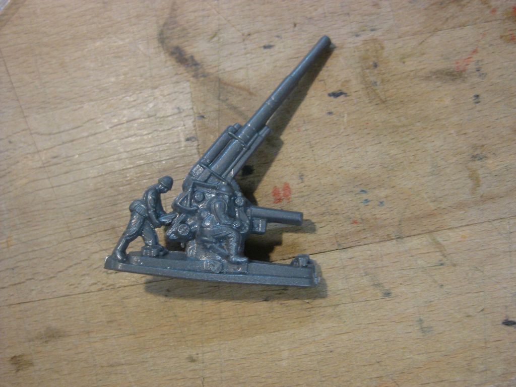 Winterhilfswerk (WHW) Abzeichen 8,8 Flaktruppe Artillerie Spielzeug Wehrmacht