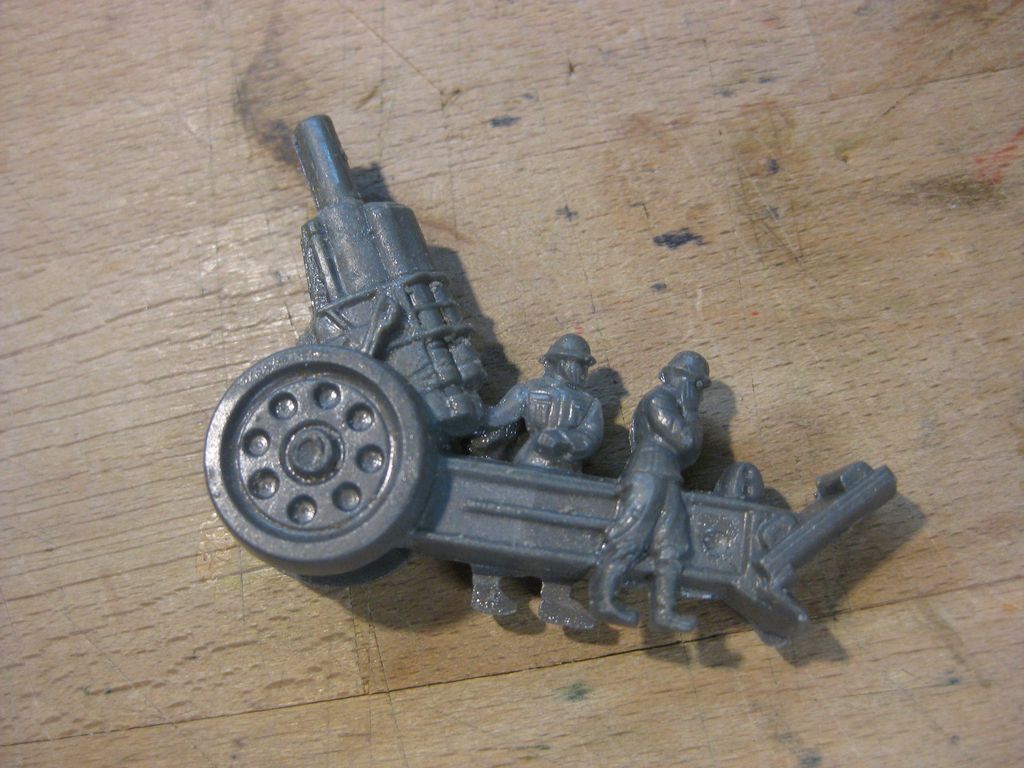 Winterhilfswerk (WHW) Abzeichen Flaktruppe Artillerie Feldkanone Minenwerfer Spielzeug