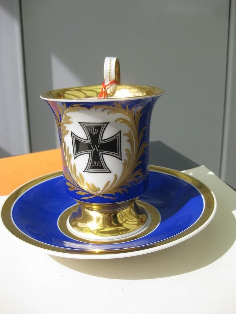 Sammeltasse Sammlertasse mit Eisernem Kreuz 1914 KPM Porzellantasse Kaiserreich königlich preußische Manufaktur Berlin