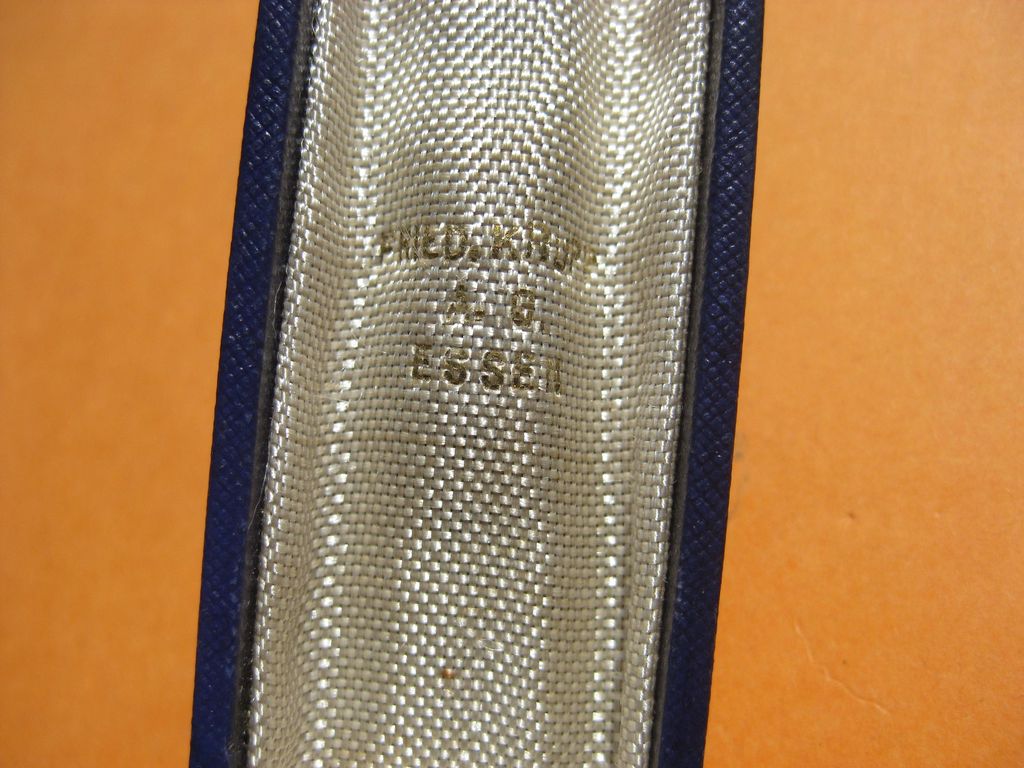 Seltenes Mitgliedsabzeichen Mitgliedsnadel von 1922 (!!) Alfred KRUPP AG ESSEN Jubiläumsabzeichen im Verleihungsetui