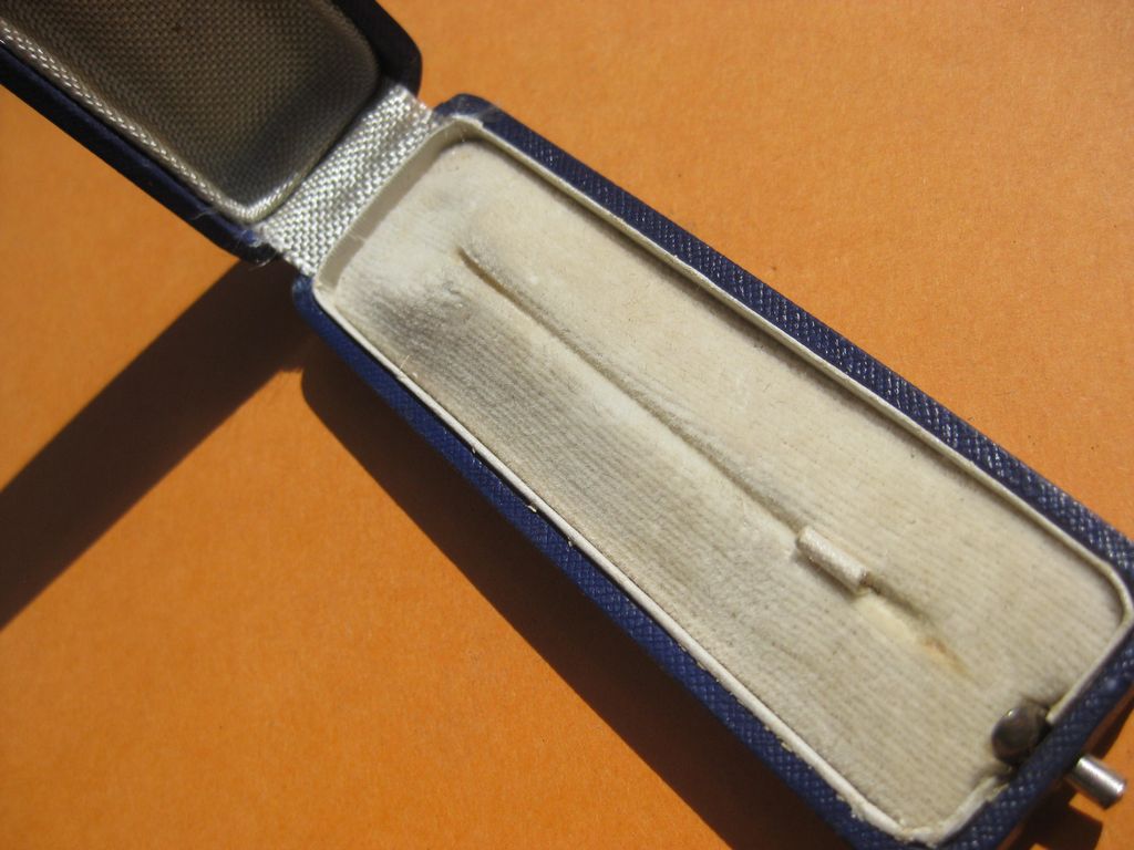 Seltenes Mitgliedsabzeichen Mitgliedsnadel von 1922 (!!) Alfred KRUPP AG ESSEN Jubiläumsabzeichen im Verleihungsetui