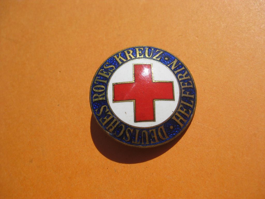 DRK Brosche vom Roten Kreuz um 1920 VARIANTE Schwesternbrosche HELFERIN Orden