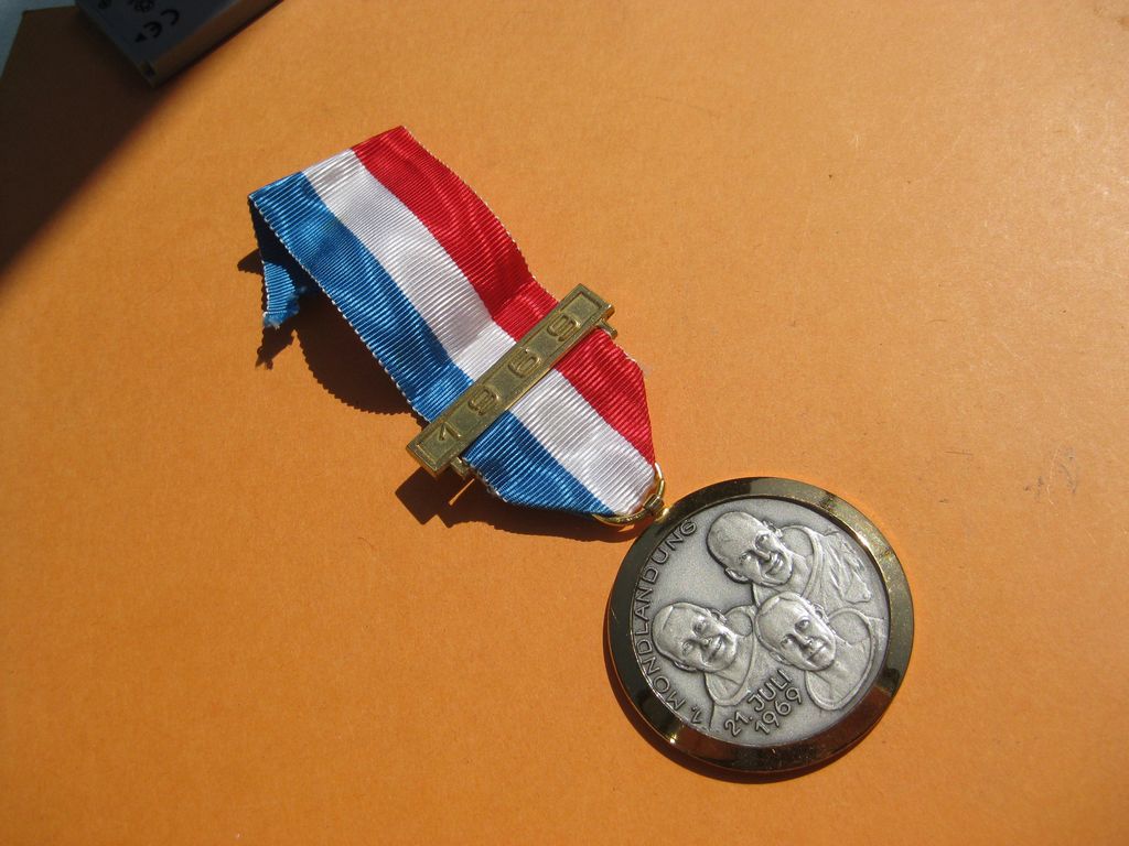 Raumfahrt Saturn Rakete Mondlandung 21. Juli 1969 USA Medaille Apollo 11