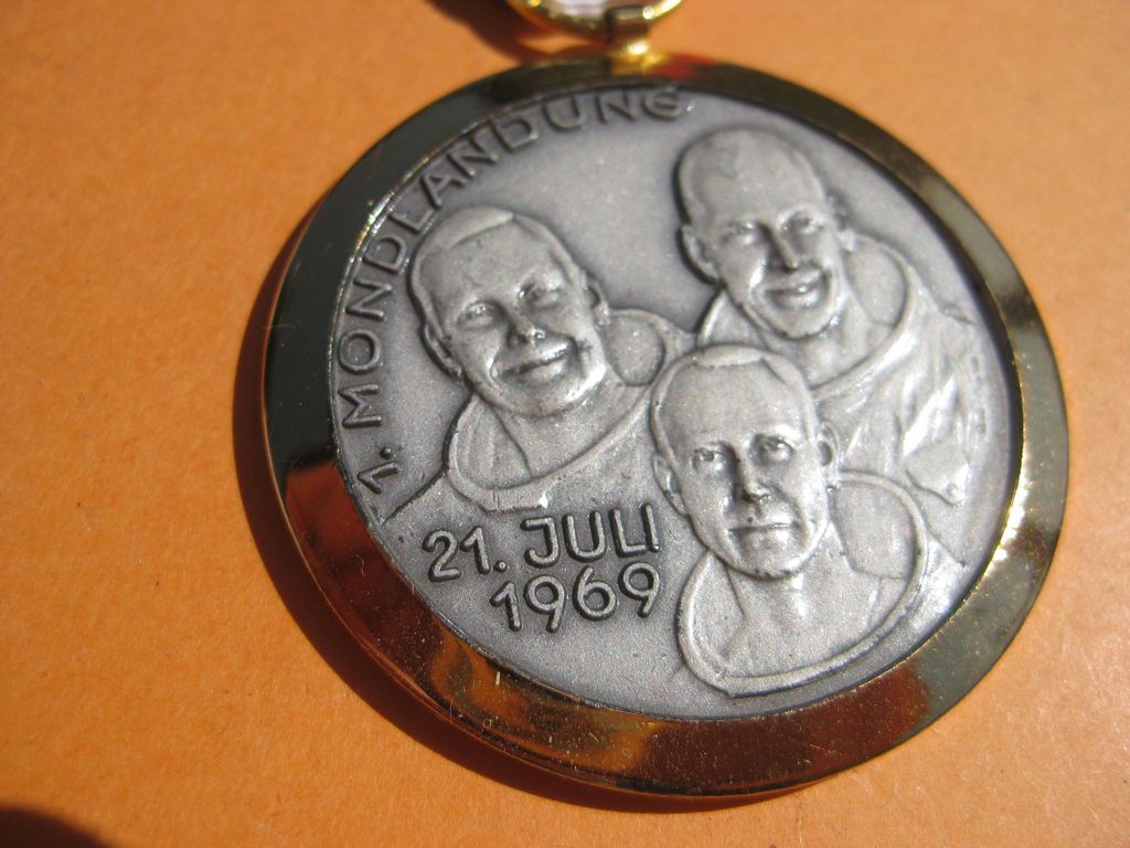 Raumfahrt Saturn Rakete Mondlandung 21. Juli 1969 USA Medaille Apollo 11