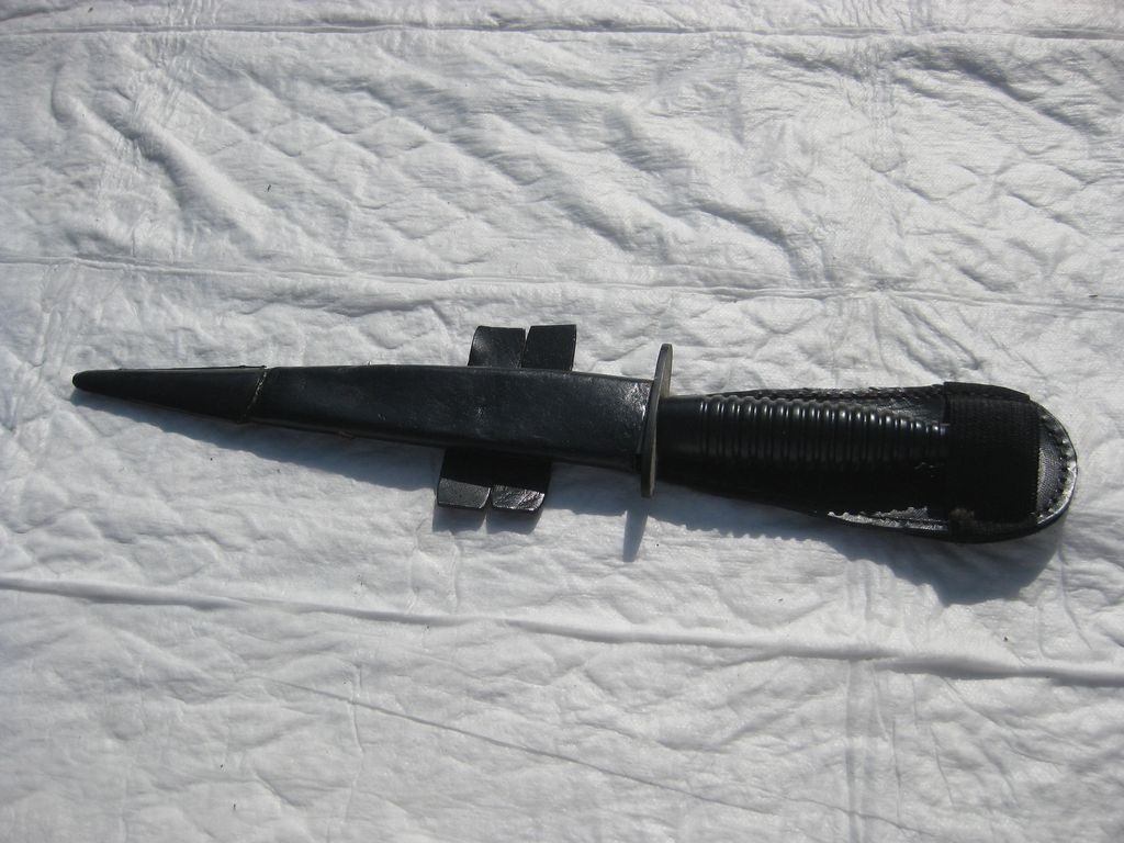 Blankwaffen COMMANDO Dolch Haumesser Kampfmesser Nahkampfdolch Degen Kampfmesser Wurfmesser Jagdmesser Sammelmesser Sammlermesser Sammlerstück Bowie unbekannt