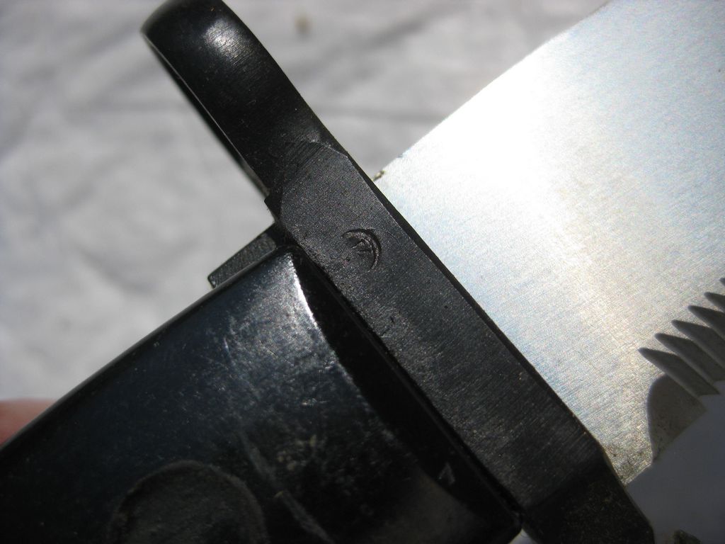 Blankwaffen russisches Russland Kalaschnikow Bajonett Bayonett Dolch Haumesser Kampfmesser Nahkampfdolch Degen Kampfmesser Wurfmesser Jagdmesser Sammelmesser Sammlermesser Sammlerstück Bowie unbekannt