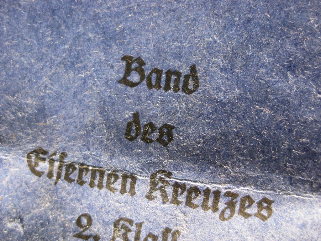 ORIGINAL Tüte Verleihungstüte zum BAND des Eisernen Kreuzes Eisernes Kreuz 2.Klasse 1939 (EK2/39) Hersteller: Carl Knoblauch Seidenfabrik