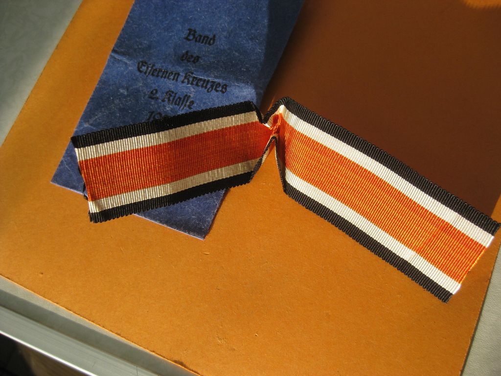 ORIGINAL Tüte Verleihungstüte zum BAND des Eisernen Kreuzes Eisernes Kreuz 2.Klasse 1939 (EK2/39) Hersteller: Carl Knoblauch Seidenfabrik