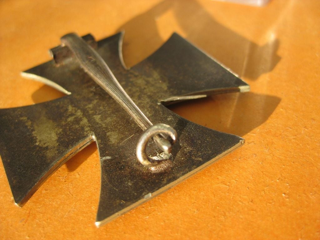 Eisernes Kreuz 1.Klasse Hersteller:  Paul Meybauer (EK1/39) im GRÜNEN Verleihungsetui Mint condition
