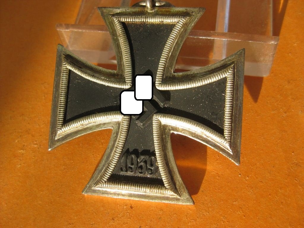 Eisernes Kreuz 2.Klasse 1939 (EK2/39) im Etui "LDO" Verleihungsschachtel Hersteller L/13 EXTREM SELTENES stempelgleiches SET