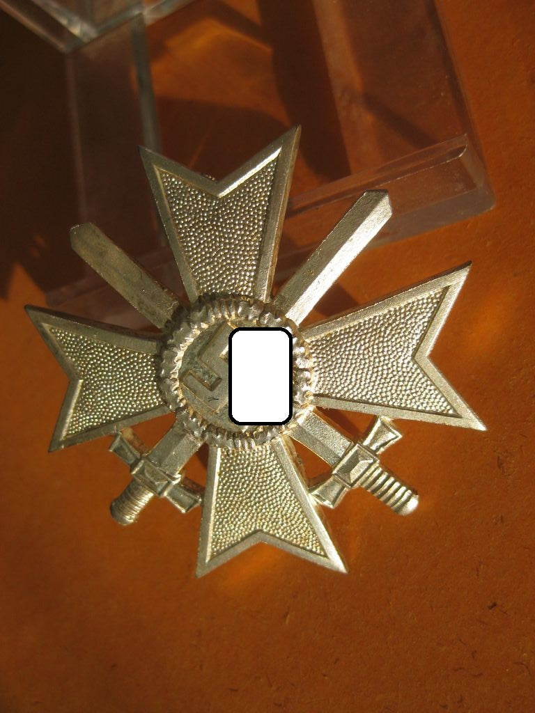 Kriegsverdienstkreuz 1.Klasse mit Schwertern im Verleihungsetui (KVK) Hersteller: „L/55“ Rudolf Wächtler &amp; Lange / Mittweida. Orden Wehrmacht Mint Condition