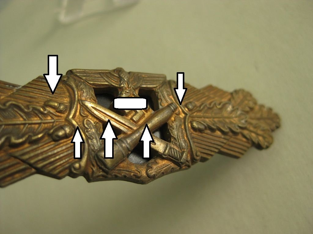 Nahkampfspange in Gold