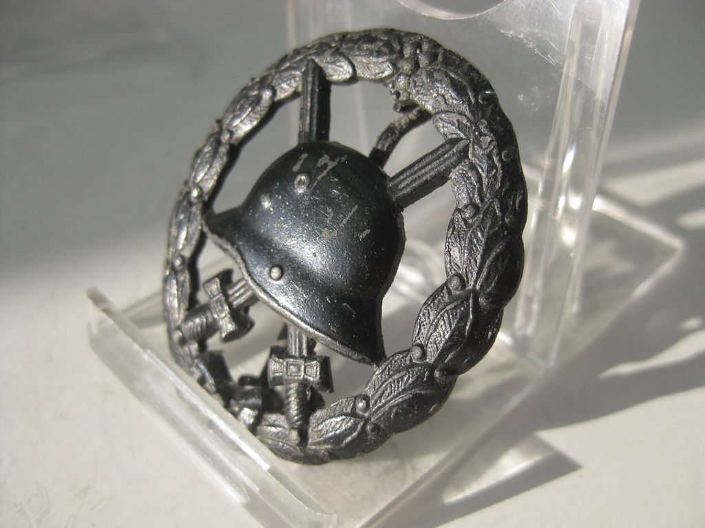 Verwundetenabzeichen in Schwarz 1918 durchbrochene Ausführung