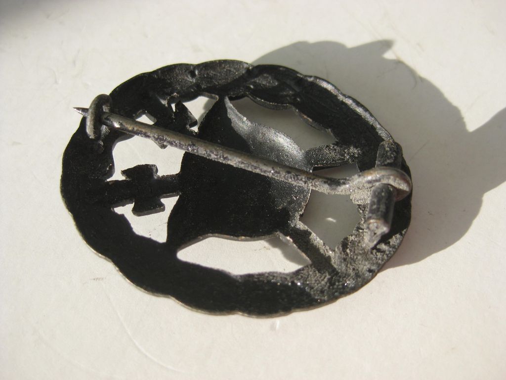 Verwundetenabzeichen in Schwarz 1918 durchbrochene Ausführung