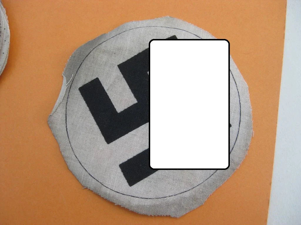 100% alt und ORIGINAL Hakenkreuzauflage für die verschiedenen NSDAP Armbinde Partei SS etc etc