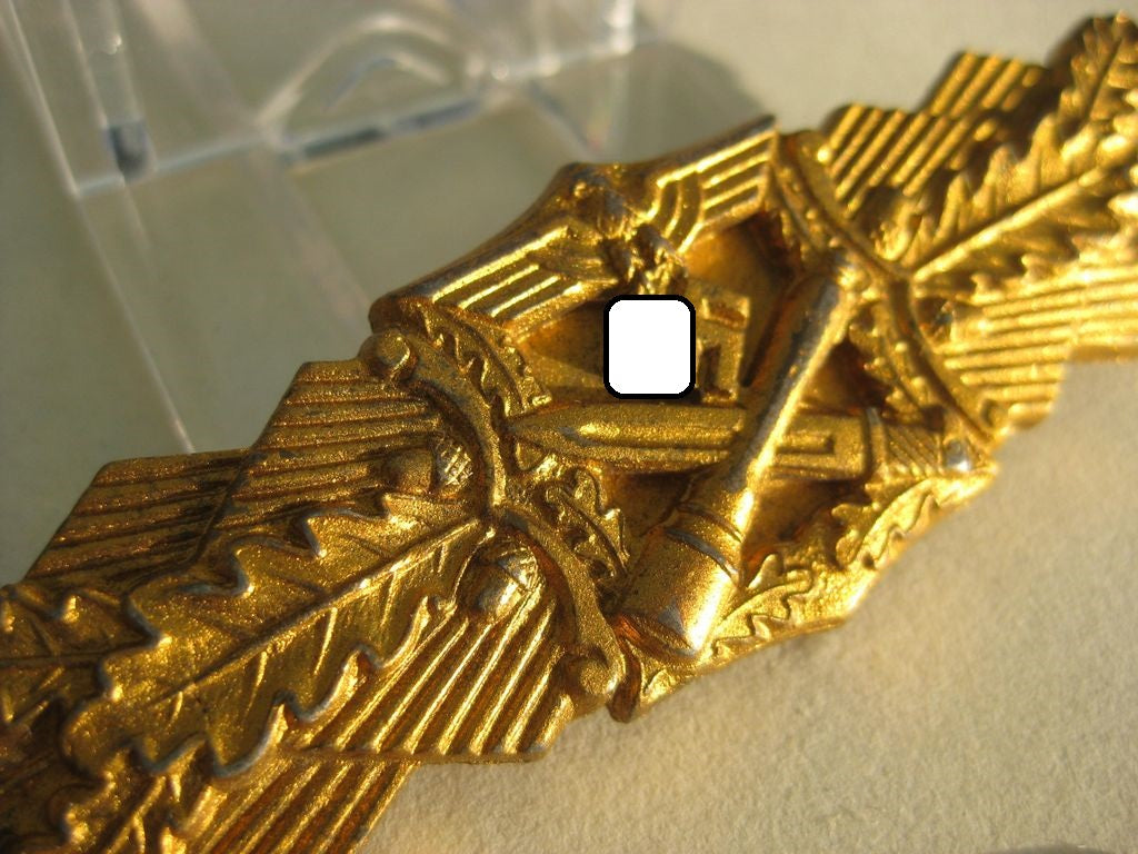 Nahkampfspange in Gold - FRONTFERTIGUNG -