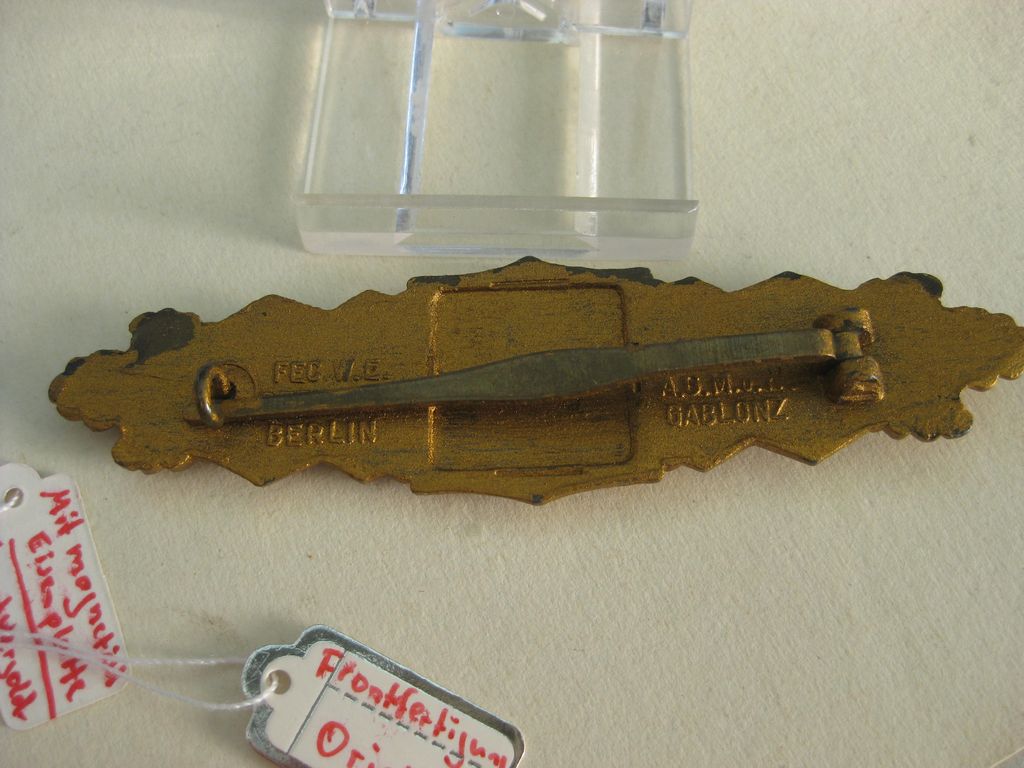 Nahkampfspange in Gold - FRONTFERTIGUNG -
