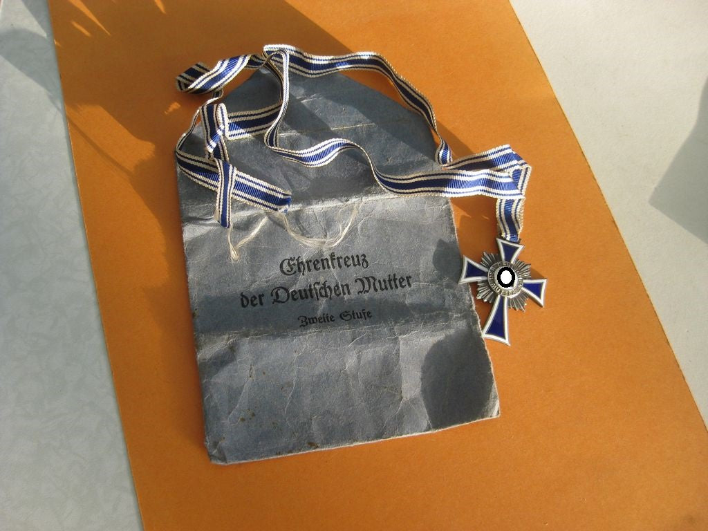 Ehrenkreuz der deutschen Mutter / Mutterkreuz in Silber / Zweite Stufe