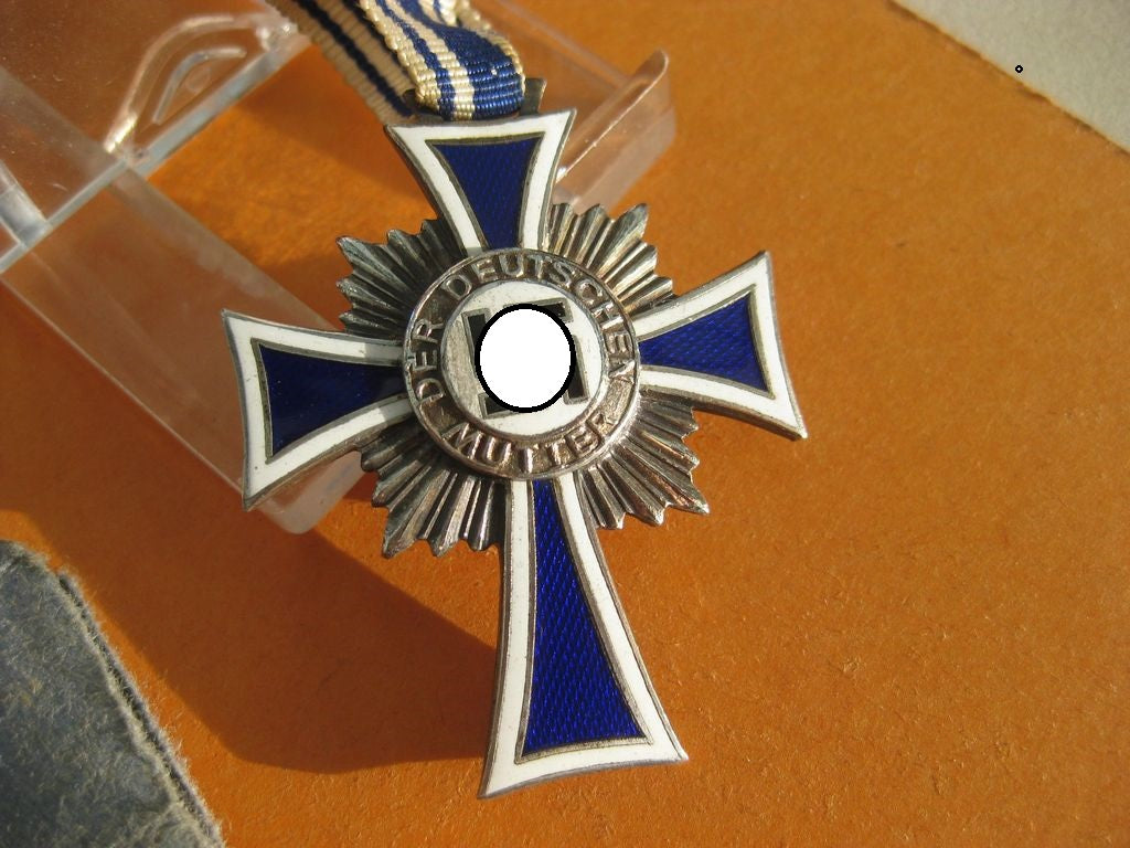Ehrenkreuz der deutschen Mutter / Mutterkreuz in Silber / Zweite Stufe