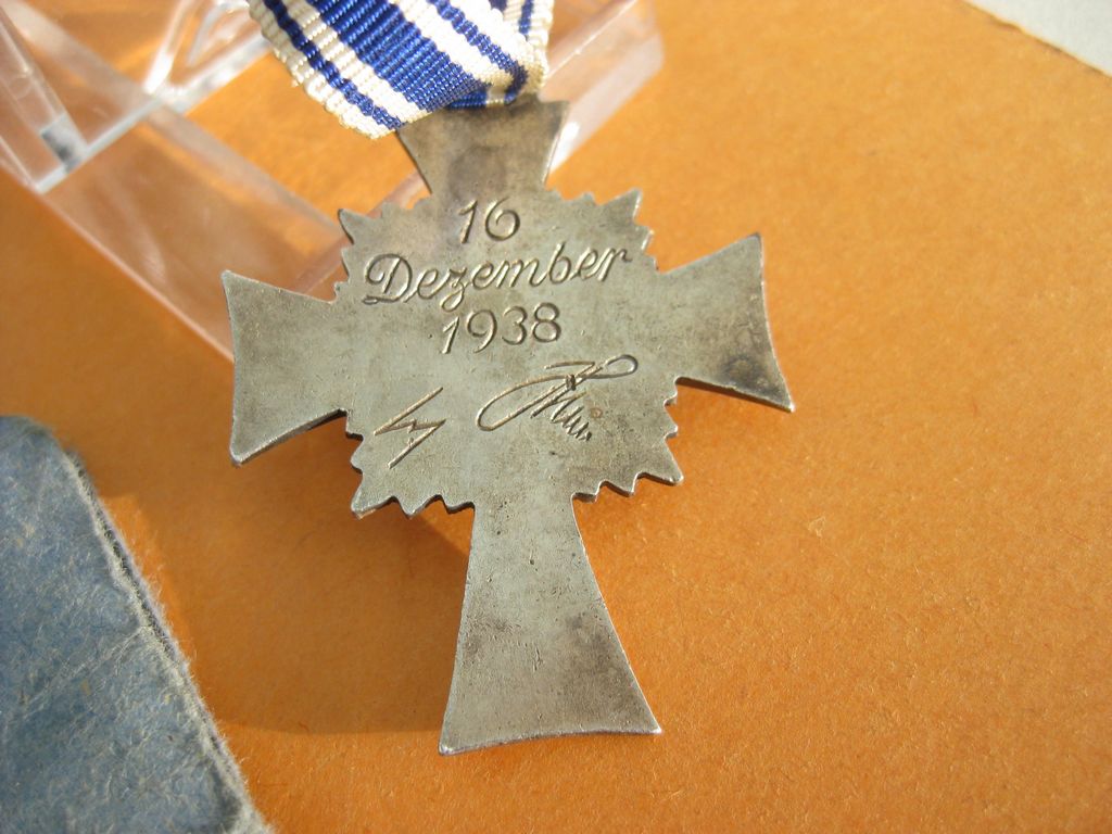 Ehrenkreuz der deutschen Mutter / Mutterkreuz in Silber / Zweite Stufe
