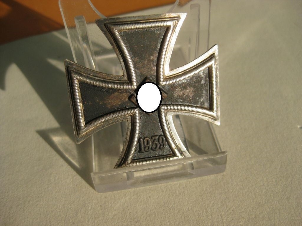 Eisernes Kreuz 1.Klasse 1939 (EK1/39) Hersteller: "L/52 Orden Wehrmacht