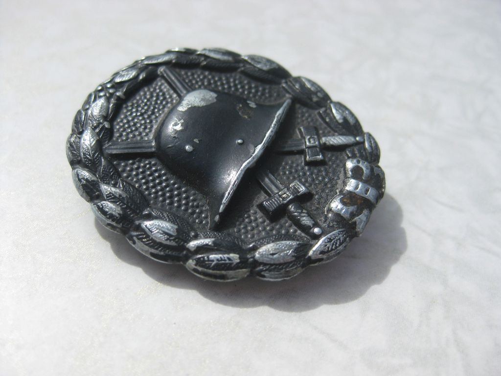 Verwundetenabzeichen in Schwarz 1918 Abzeichen für Verwundete aus Aluminium !!