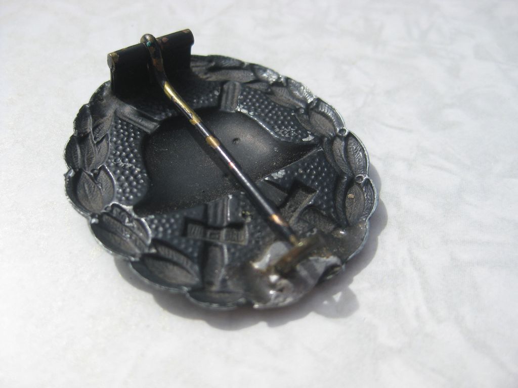 Verwundetenabzeichen in Schwarz 1918 Abzeichen für Verwundete aus Aluminium !!