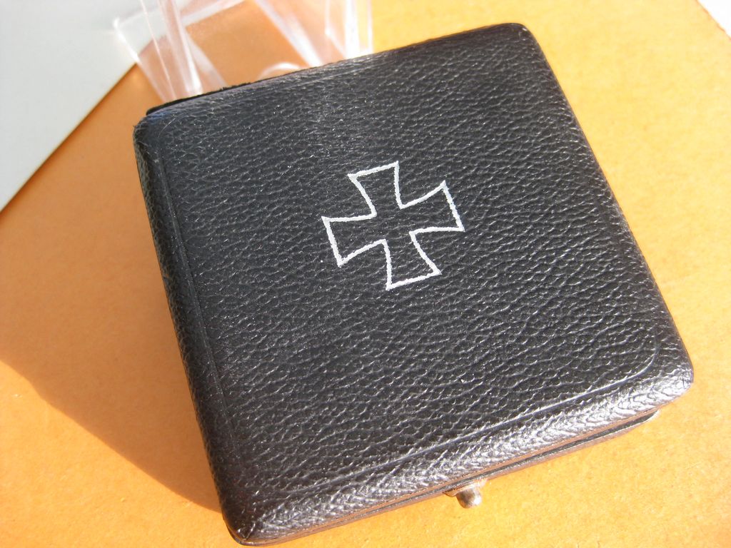 Eisernes Kreuz 1.Klasse 1914 EK1/14 HERGESTELLT 1940 !!! Hersteller: "L/11" Deumer Nachlass Mint Condition
