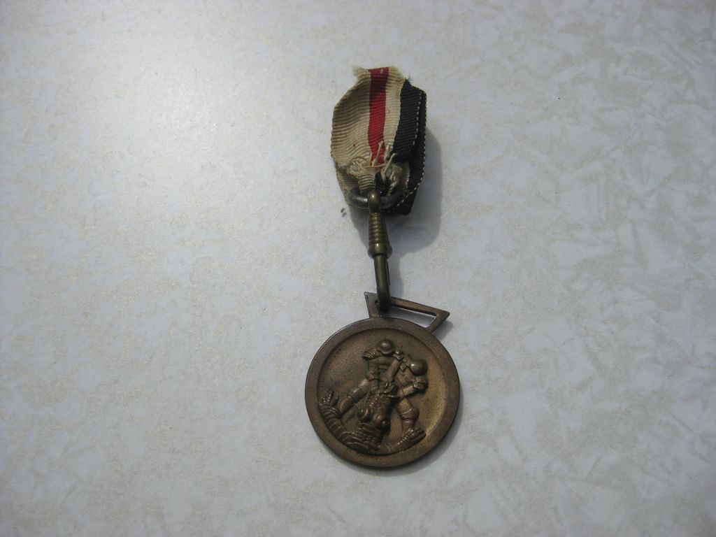 Italienisch-deutsche Afrika Feldzugsmedaille / Italien in BRONZE