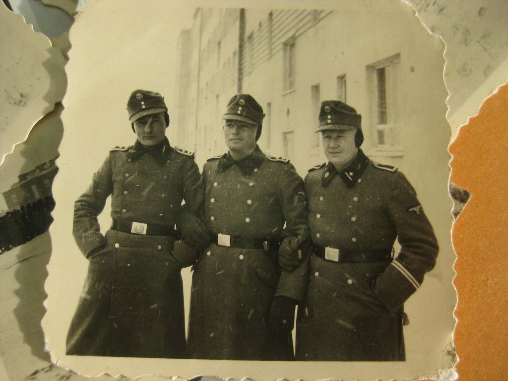 10 versch.  Allgemeine-SS Waffen-SS Privatfoto / Uniformfoto