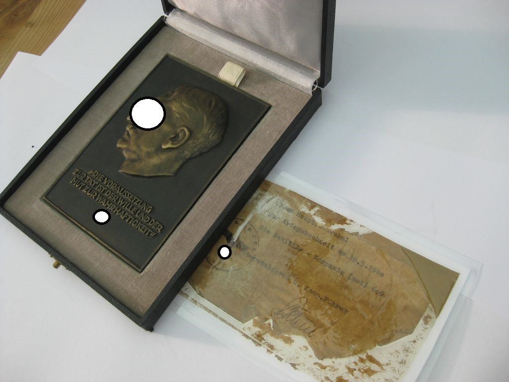 Adolf Hitler Bronzerelief in Verleihungsetui EHRENGABE