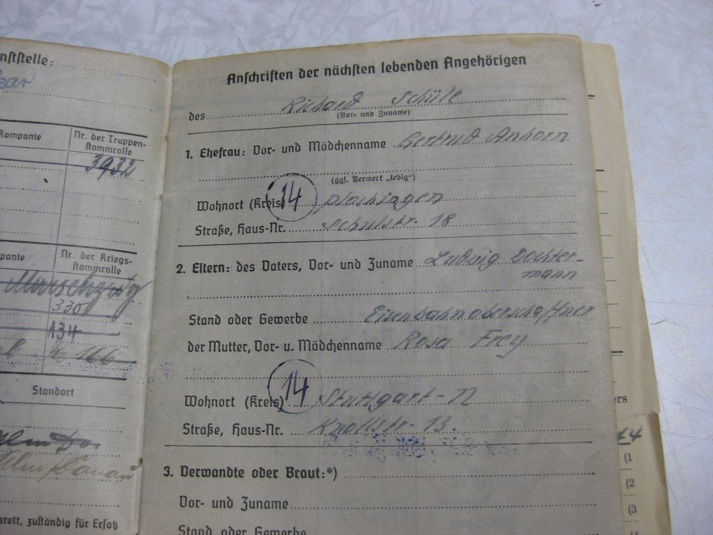 Besitzzeugnis Verleihungsurkunde Eisernes Kreuz Verwundetenabzeichen in Gold Infanterie Sturmabzeichen Ostmedaille etc etc  Wehrmacht