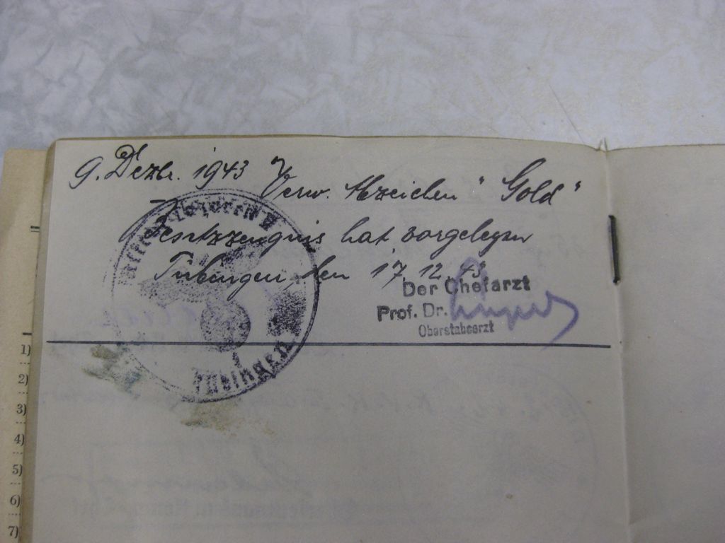 Besitzzeugnis Verleihungsurkunde Eisernes Kreuz Verwundetenabzeichen in Gold Infanterie Sturmabzeichen Ostmedaille etc etc  Wehrmacht