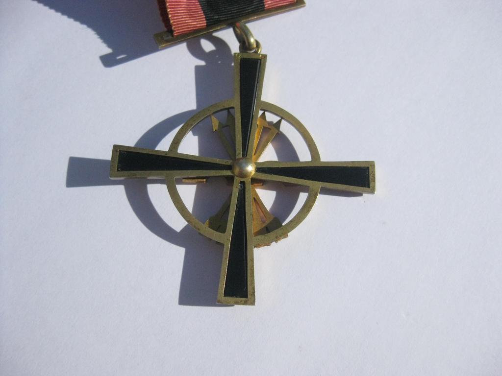 ORIGINALER spanischer Orden vom Joch und den Pfeilen / SPANIEN verliehen an Wehrmachtsoffizier EXTREM SELTENES 1. Modell!!!!