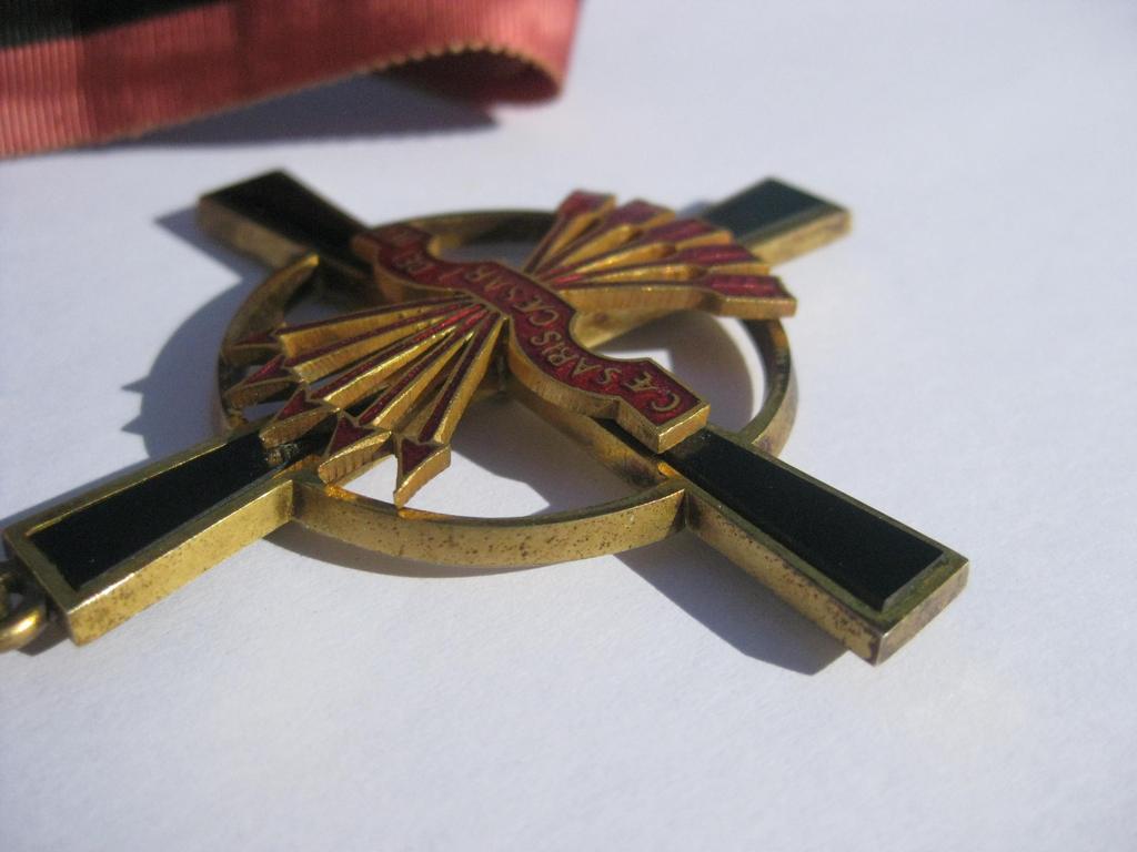 ORIGINALER spanischer Orden vom Joch und den Pfeilen / SPANIEN verliehen an Wehrmachtsoffizier EXTREM SELTENES 1. Modell!!!!